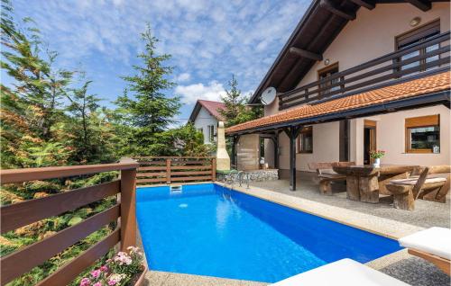 Pet Friendly Home In Vrata With Sauna — 4-Star Luxury Hotel in Fuzine, Croatia