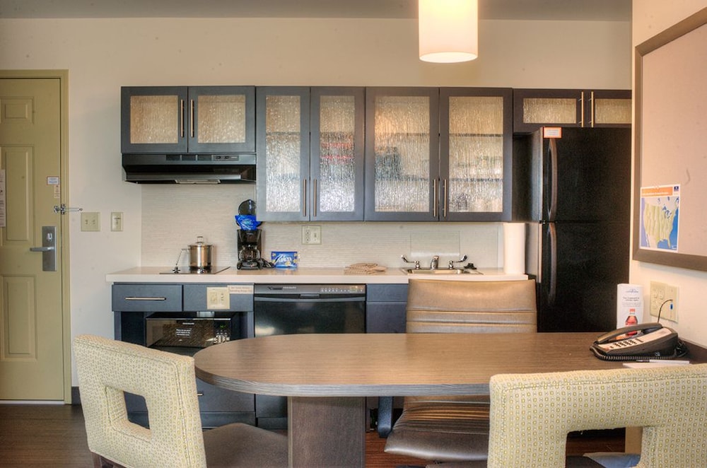 Candlewood Suites Sioux City Southern Hills by IHG - photo 19