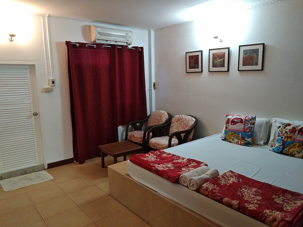 Banlomtalay Resort in Rayong, Thailand