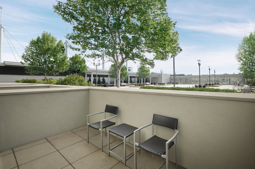 Courtyard by Marriott Erie Bayfront - photo 16