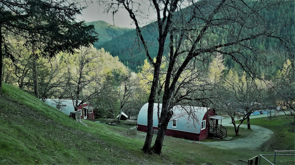 Lakeview Terrace Resort - photo 22