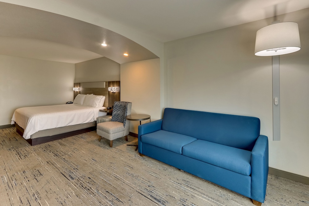 Holiday Inn Express & Suites Ardmore by IHG - photo 16