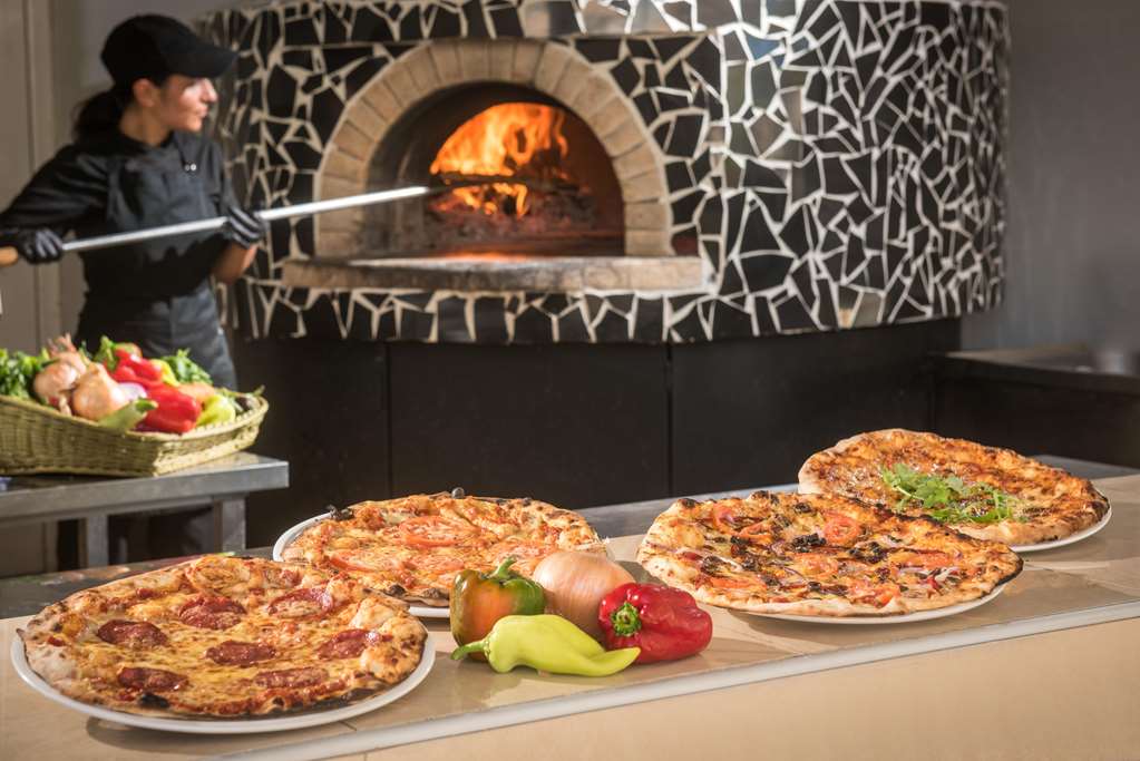 מזון ומשקאות