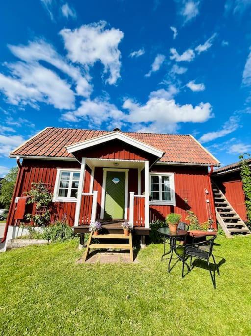 Mysig stuga med sjöutsikt - last minute hotel in Unknown City