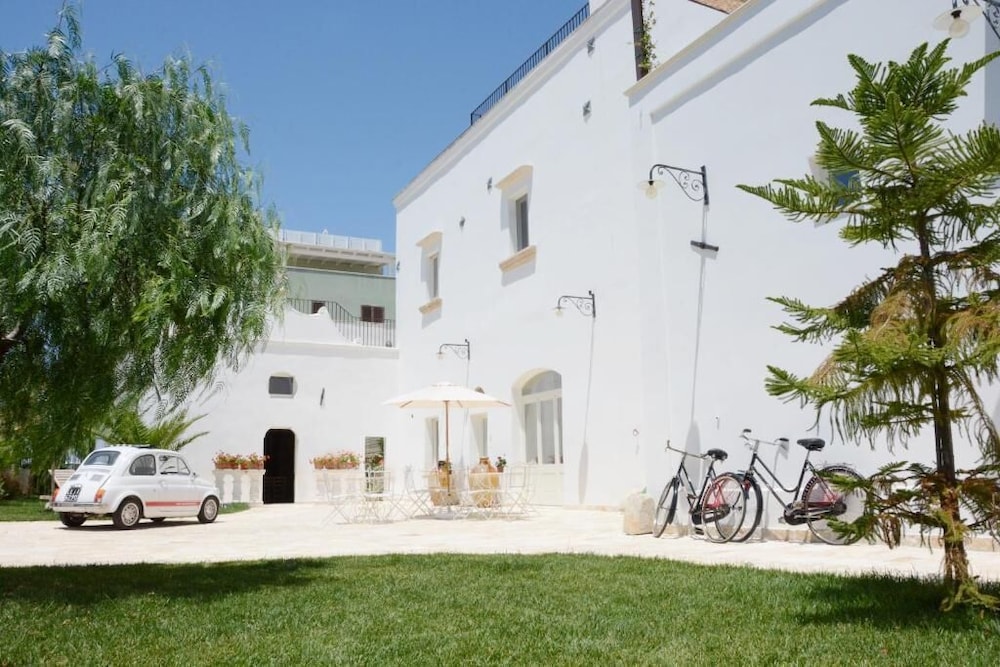 Casina Colosso relais&more — 4-Star Luxury Hotel in Nardo, Italy