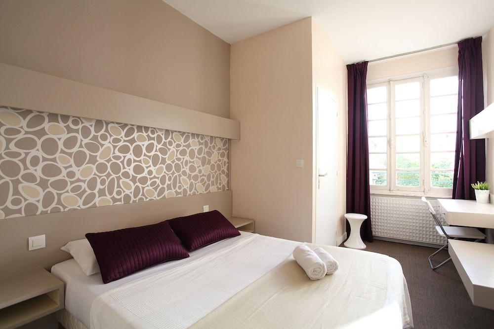 Hotel Little Lodge in Brest, France