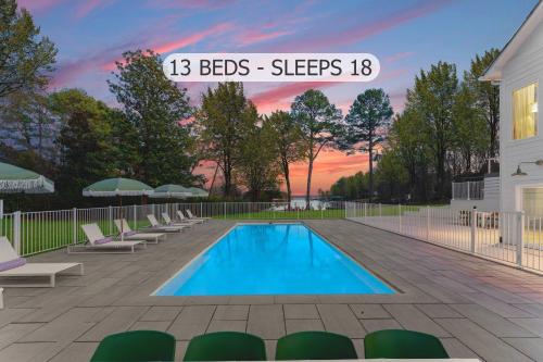 Blanca Bay on Brawley — 4-Star Luxury Hotel in Mooresville, United States