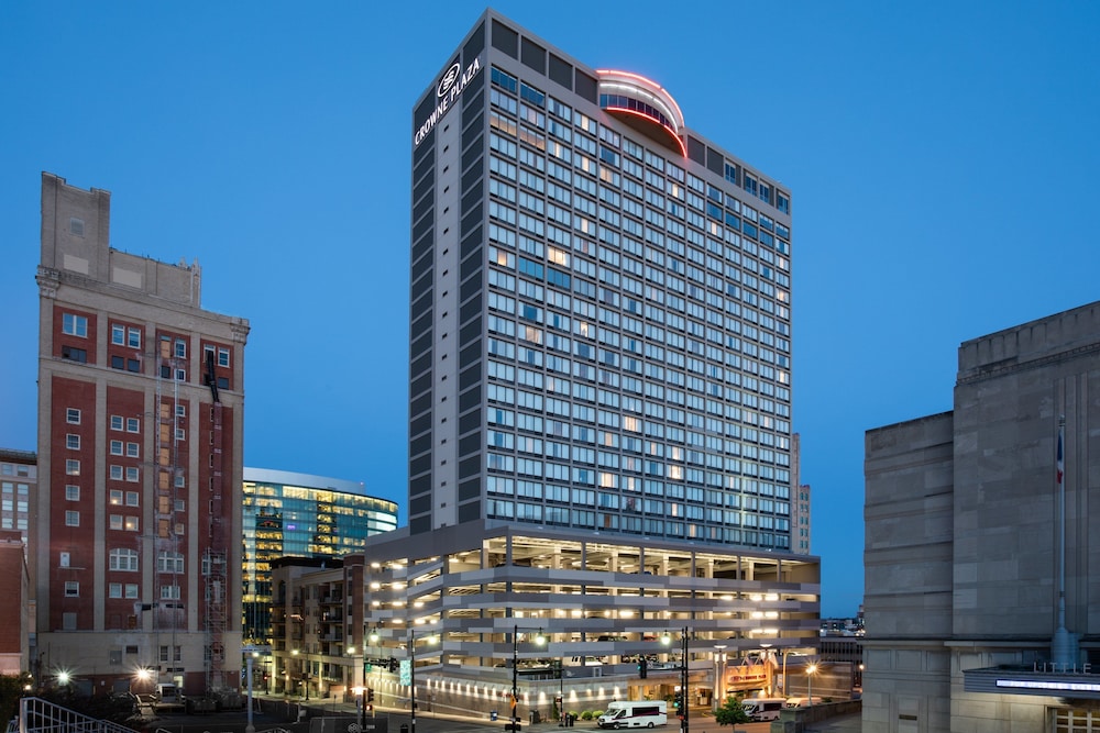 Crowne Plaza Kansas City Downtown by IHG - photo 64