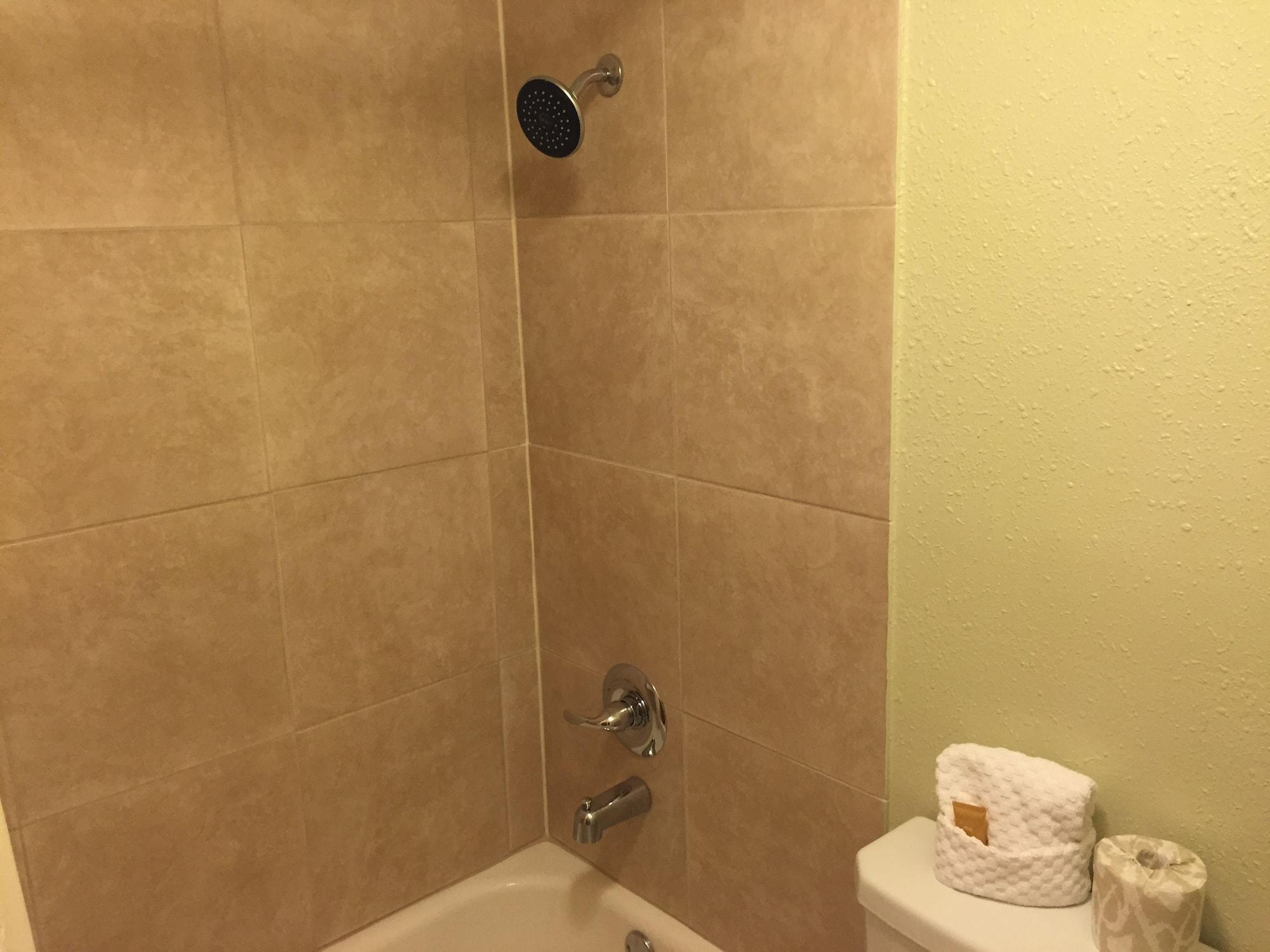 Sebring Inn - photo 20