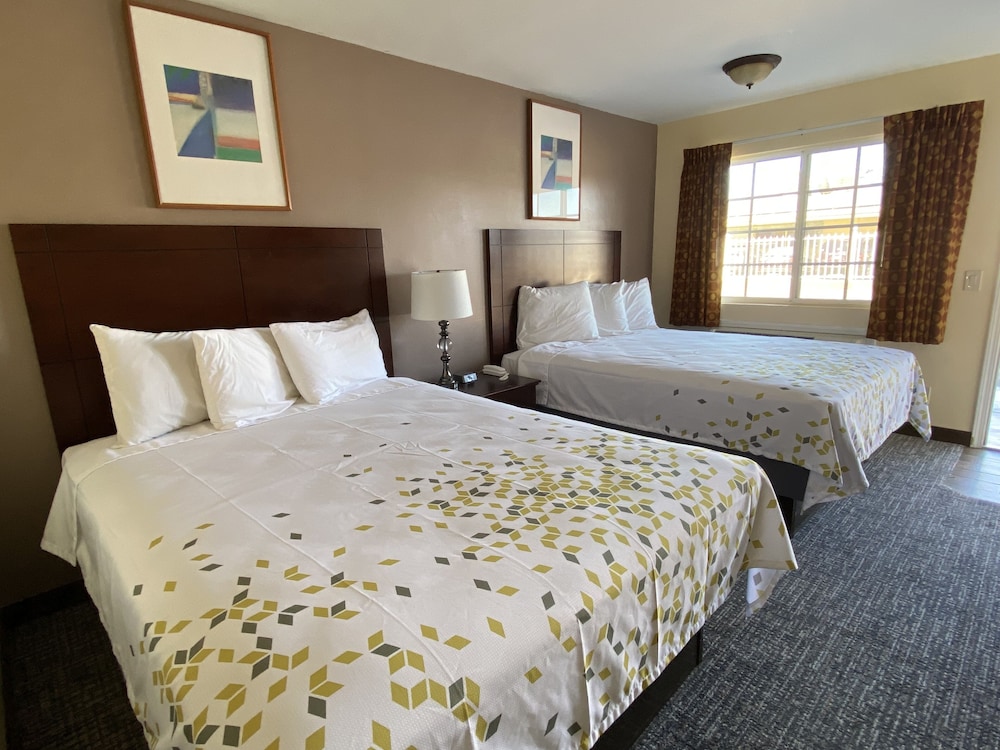 BeachWay Inn - photo 13