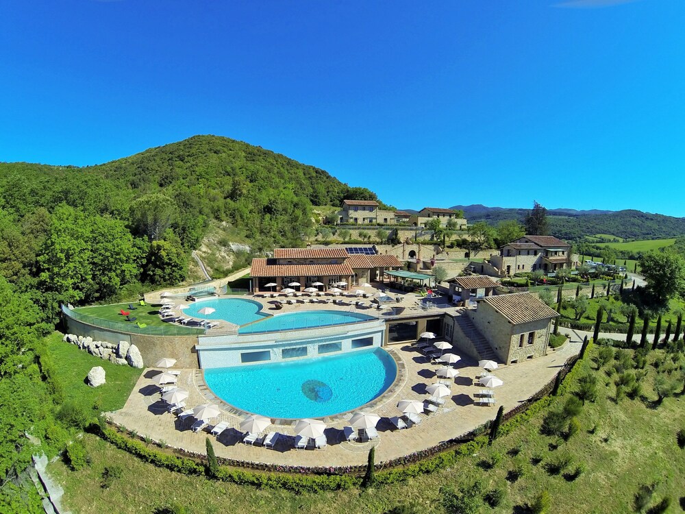 Spa Resort Fonte Alla Lepre — 4-Star Luxury Hotel in Riparbella, Italy