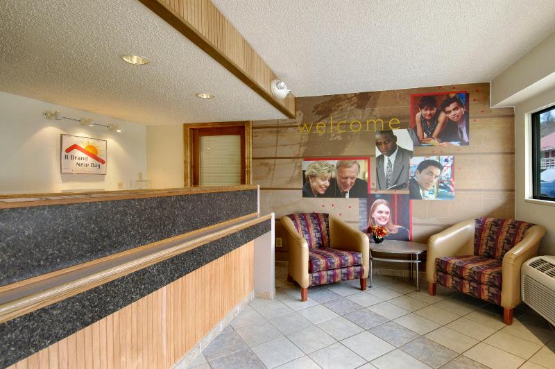 Red Roof Inn Parkersburg - photo 4