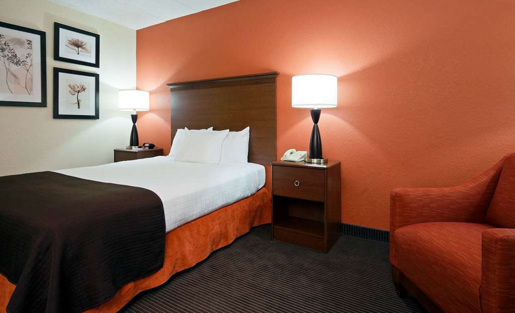AmericInn by Wyndham Ashland - photo 14