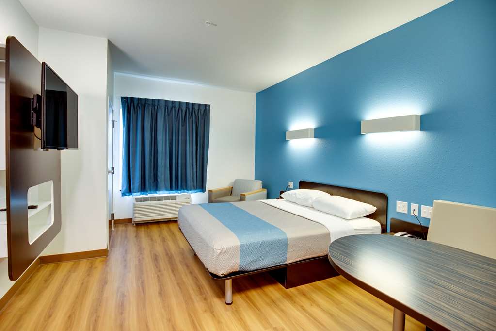 Motel 6 Poplar Bluff MO - photo 22
