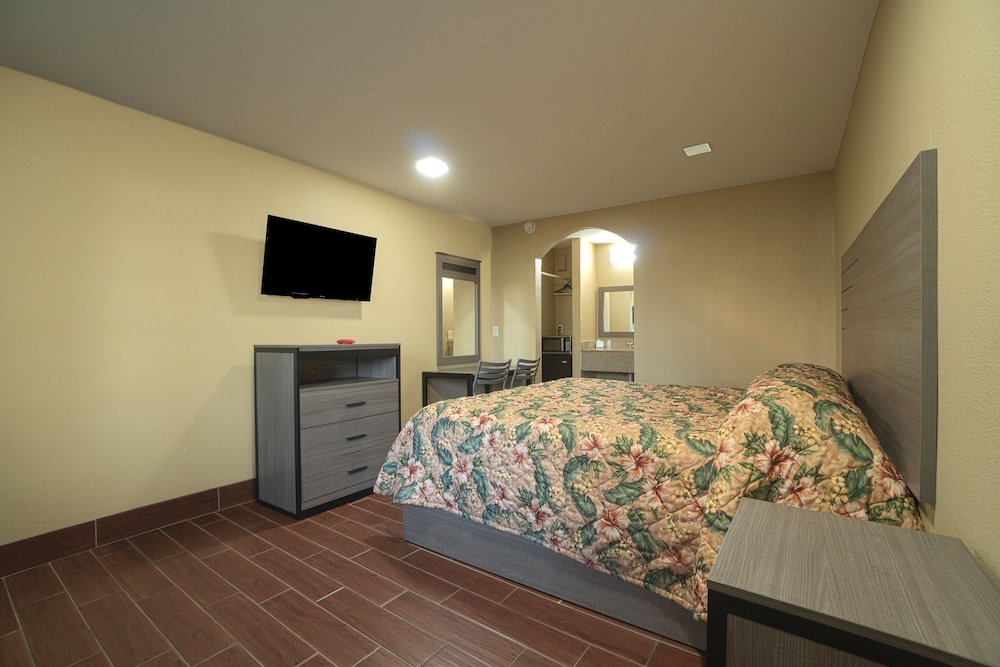 Days Inn by Wyndham Aransas Pass - photo 12