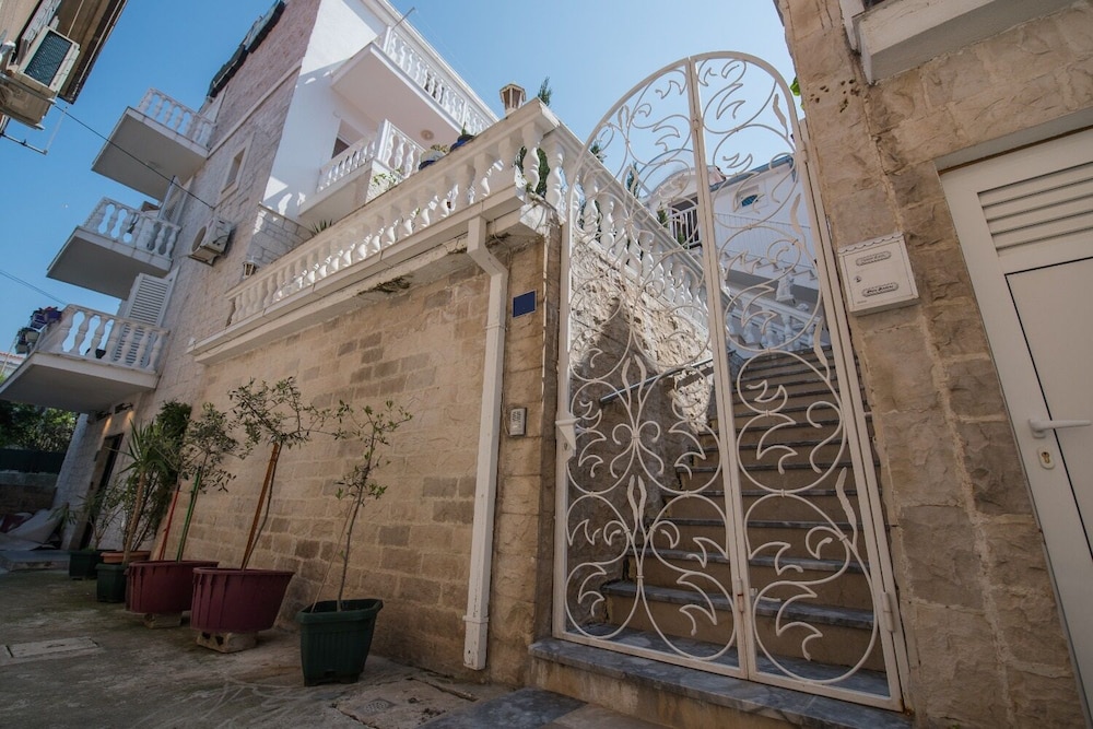 Villa Marica — 4-Star Luxury Hotel in Trogir, Croatia