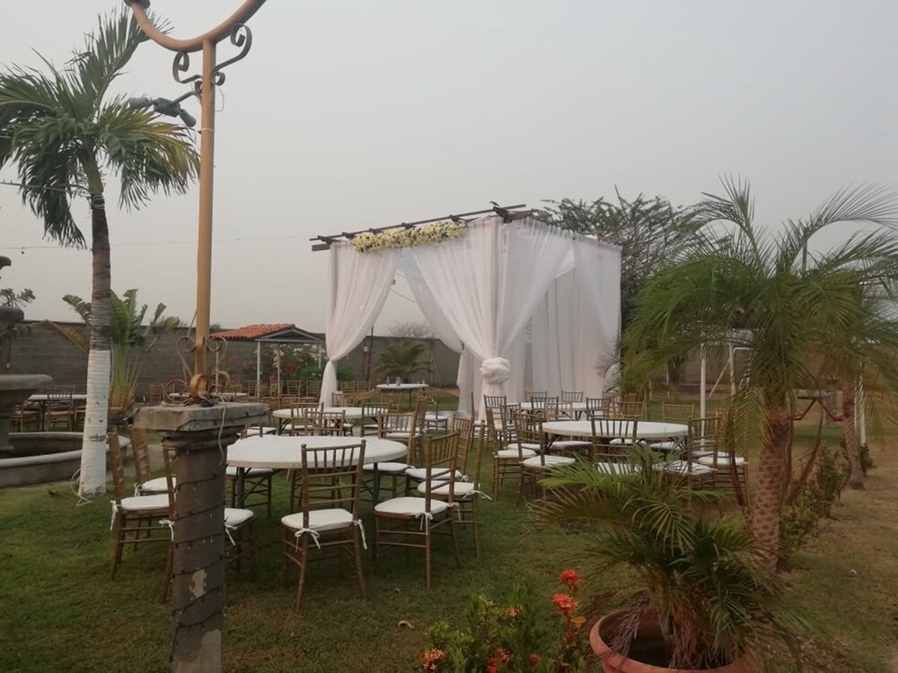 Aparthotel Villas de la Roca in Ciudad Choluteca, Honduras