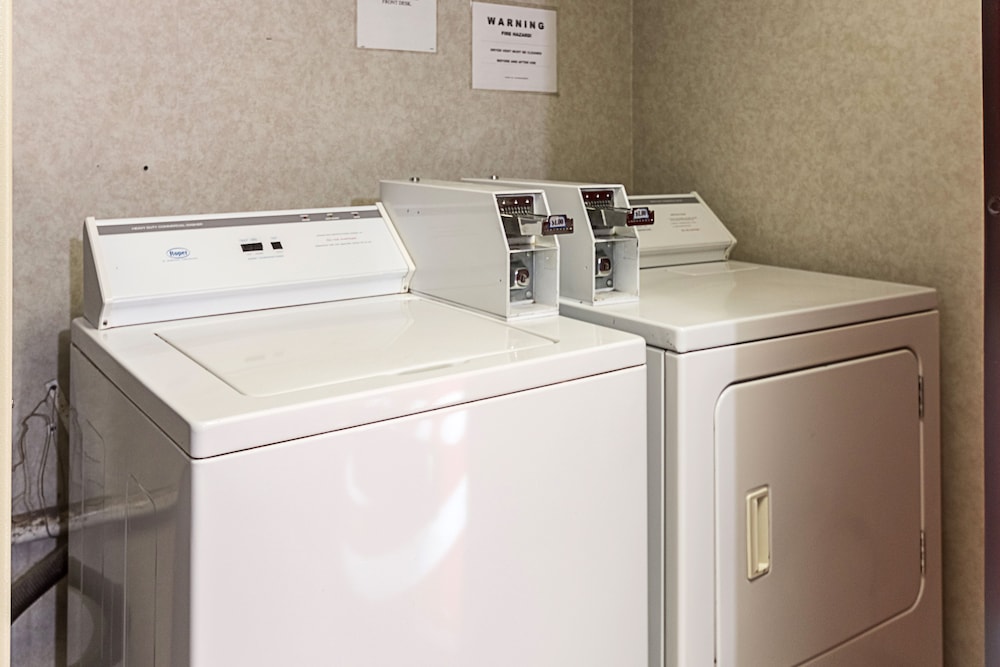 Quality Express Inn & Suites - photo 28
