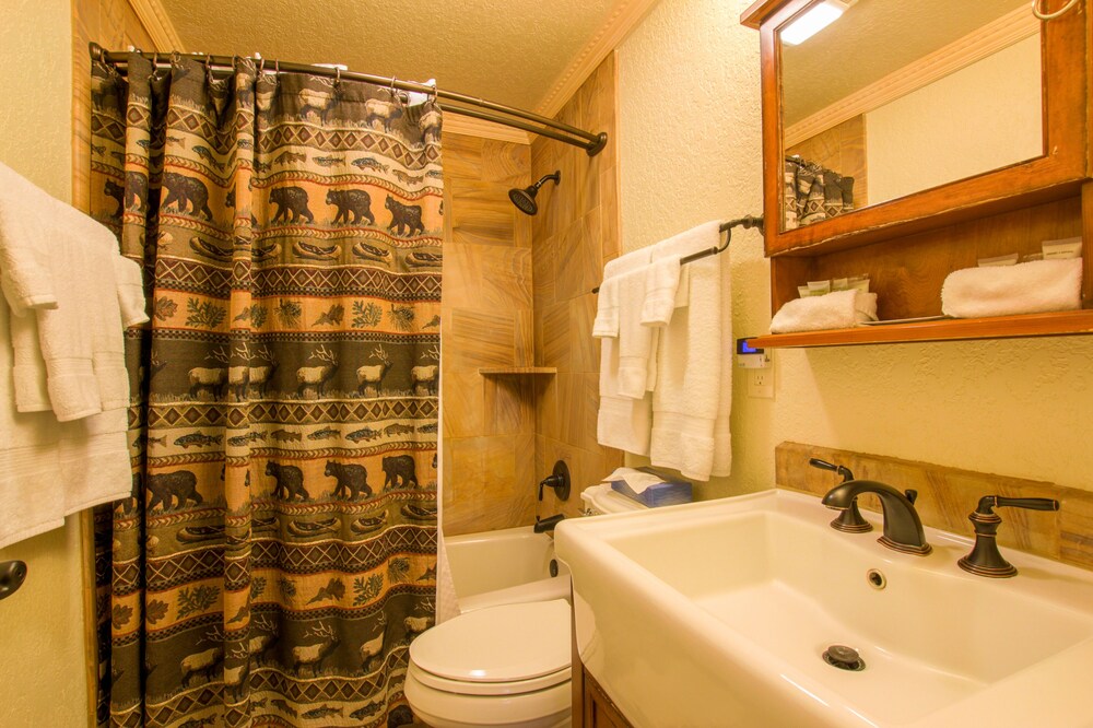 Yellowstone Gateway Inn - photo 99