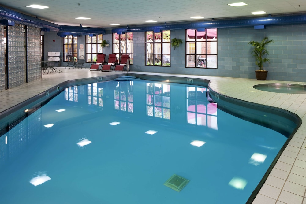 DoubleTree by Hilton Hotel Bloomington - photo 44