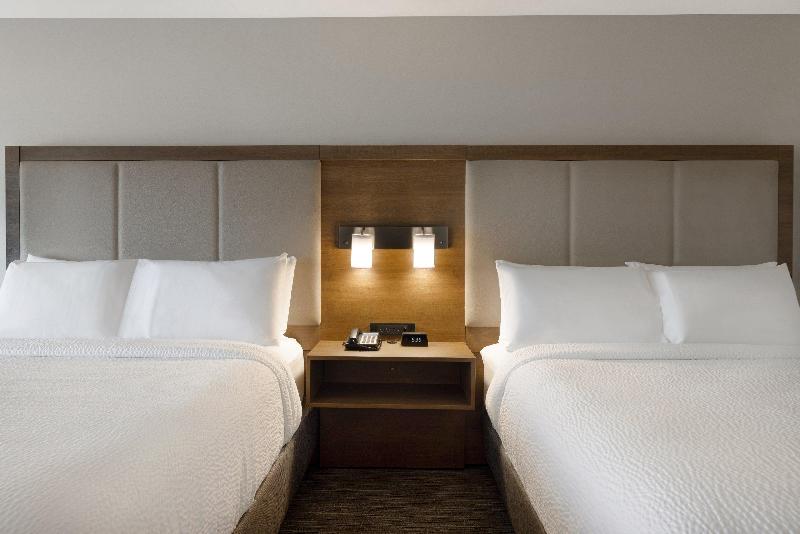 Holiday Inn Express & Suites Grand Rapids South Wyoming by IHG - photo 33