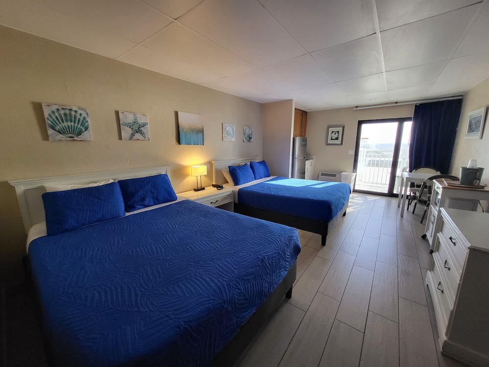 Beachside Hotel - photo 35
