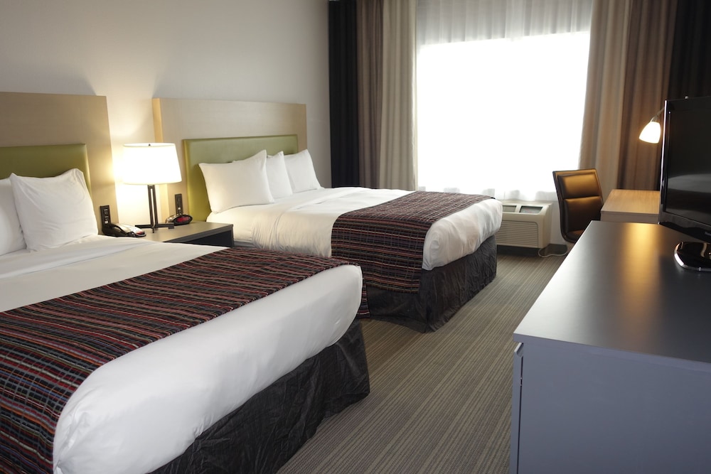 Country Inn & Suites by Radisson Coralville IA - photo 4