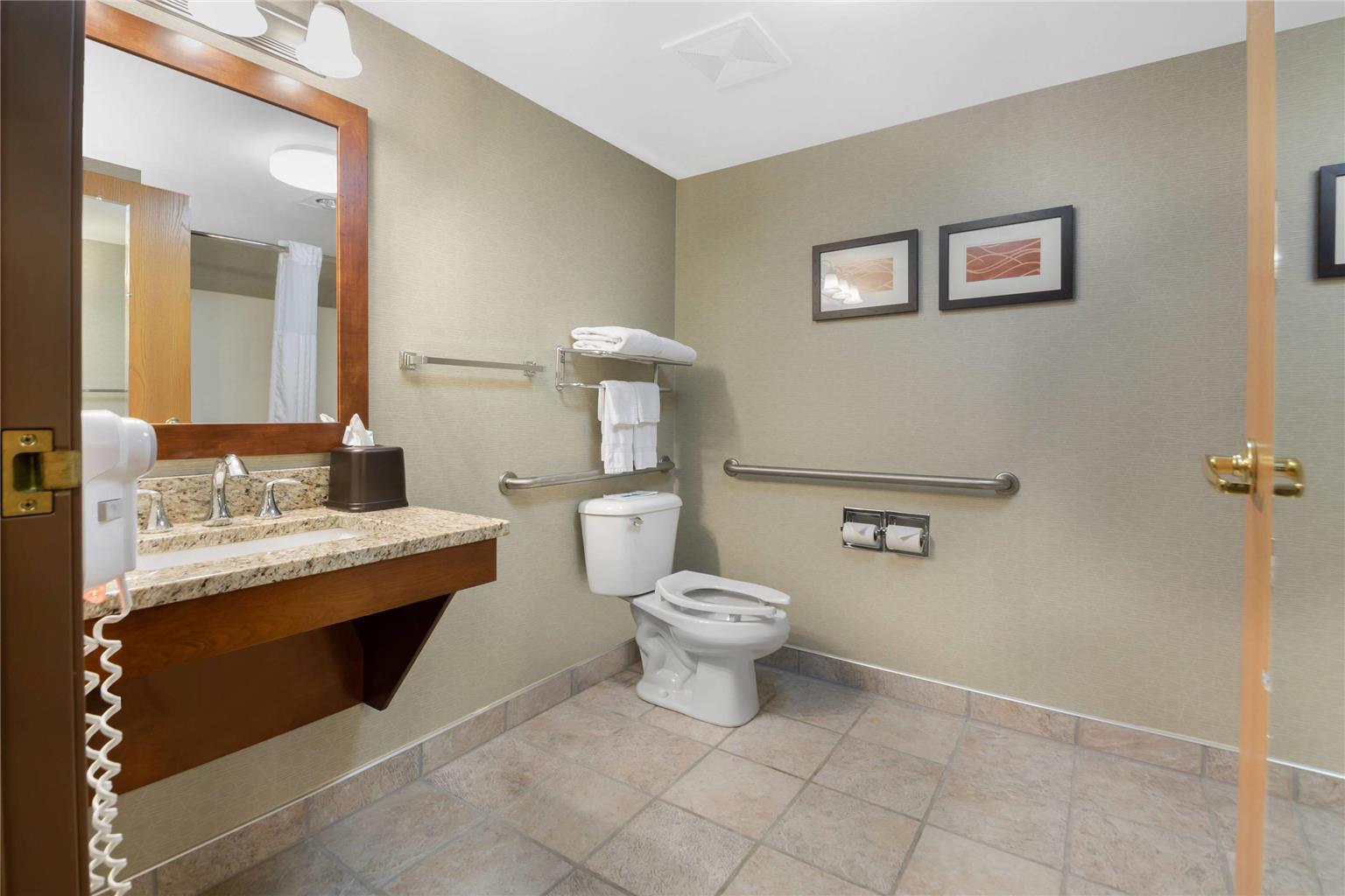 Comfort Inn Iron Mountain North - photo 16