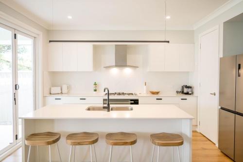 Mayfield Modern Haven — Mayfield