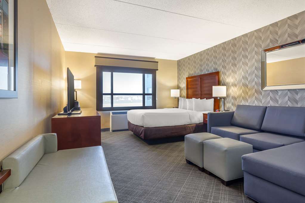 Comfort Inn & Suites Logan International Airport - photo 15