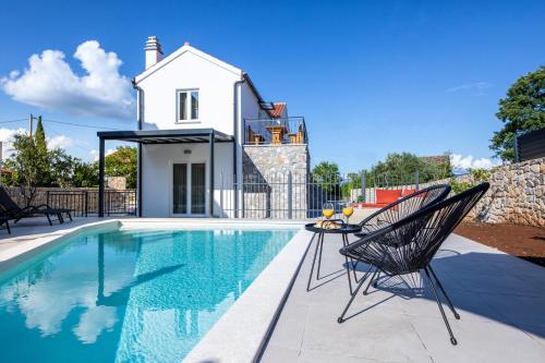 Villa Angelica — 4-Star Luxury Hotel in None, Croatia