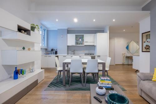 CASA LUCIA 5 stelle Lungotevere della Vittoria — 4-Star Luxury Hotel in Rome, Italy