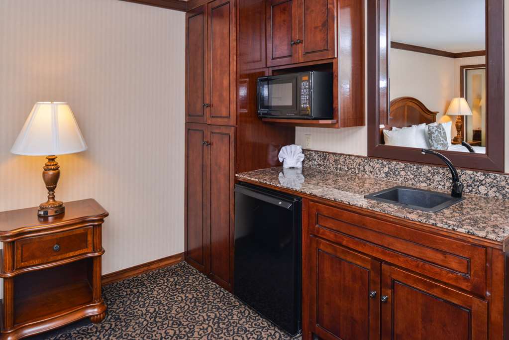 Best Western Edgewater Resort - photo 20