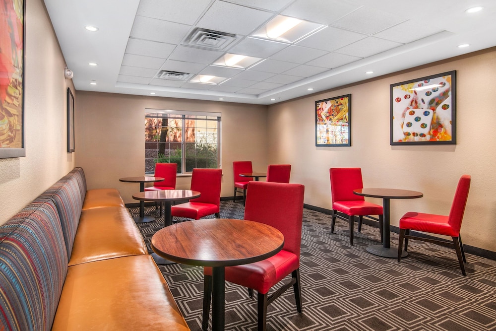 TownePlace Suites by Marriott Las Vegas Henderson - photo 31