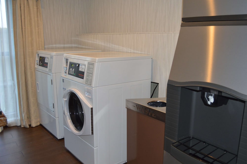 Hampton Inn by Hilton Tiffin - photo 24