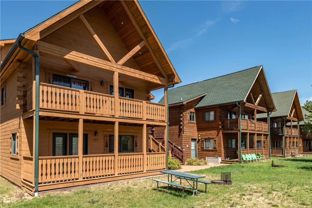 Three Bears Waterpark Resort Near Tomah Ascend Collection Hotel - photo 8