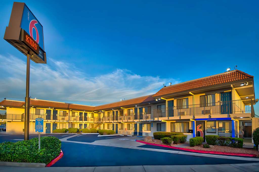 Motel 6 Vallejo CA Six Flags West - featured photo