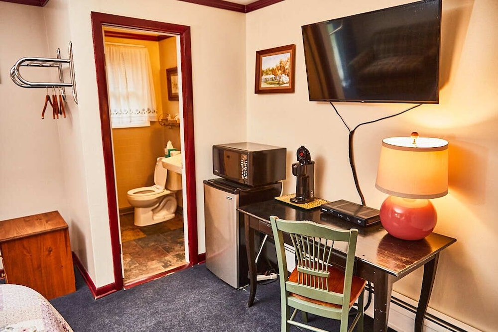 Governors Rock Motel - photo 41