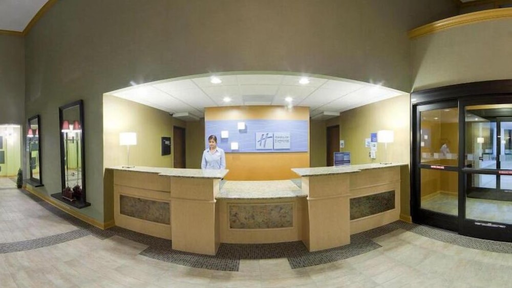 Holiday Inn Express & Suites Thornburg S. Fredericksburg an IHG Hotel - photo 3