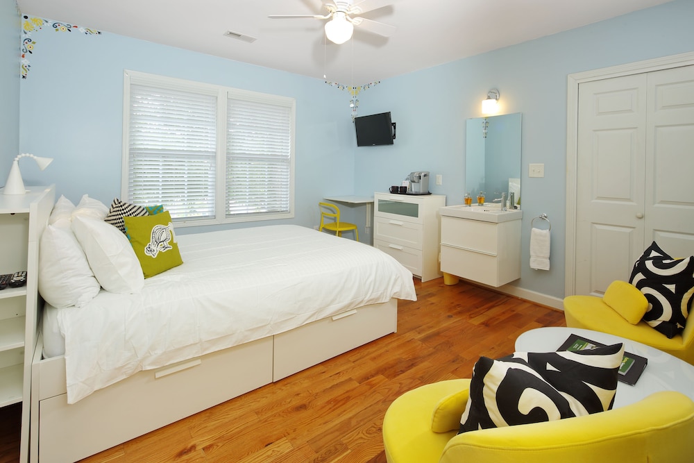 Swamp Rabbit Inn - photo 27