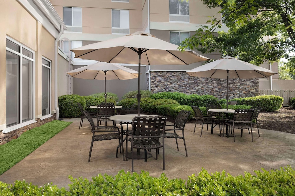 Hilton Garden Inn Raleigh Capital Blvd I 540 - photo 42
