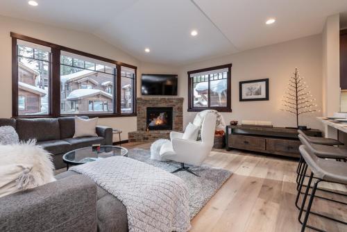 Mountainside 15 in Mammoth Lakes, United States