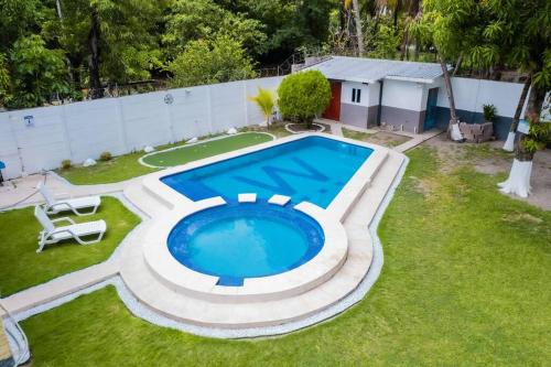 Rancho El Ancla Surf City Wi Fi AC Pool in La Libertad, El Salvador