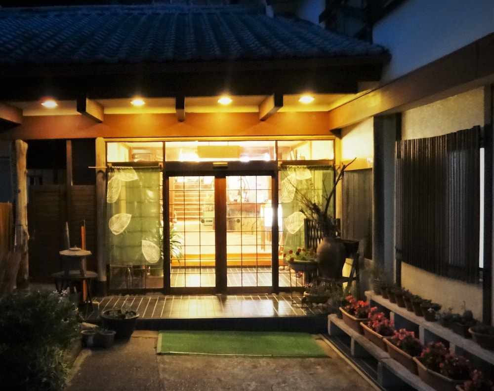 Tennryuusou - carbon neutral hotel in Osaka