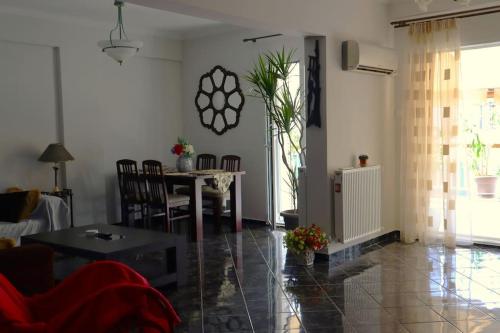 Great Apartment Large Balcony by Thanos — 4-Star Luxury Hotel in Athens, Greece