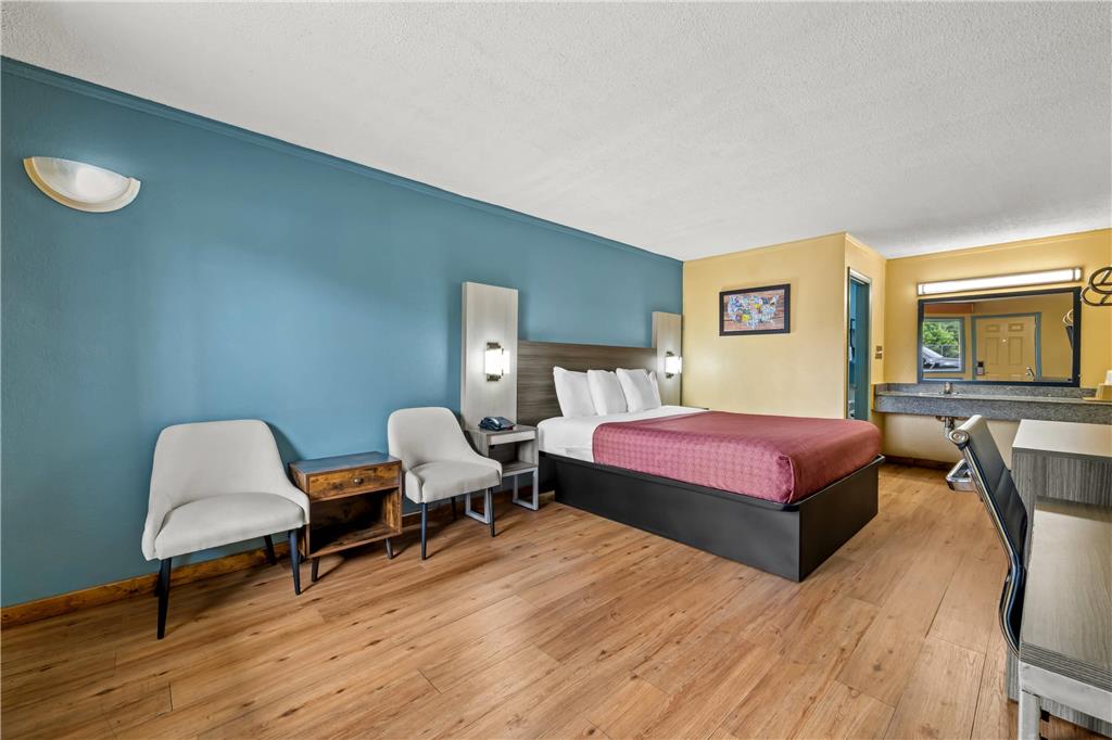 Econo Lodge Charlotte Airport Area - photo 17