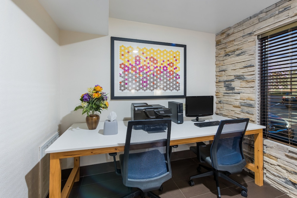 Holiday Inn Express London by IHG - photo 42