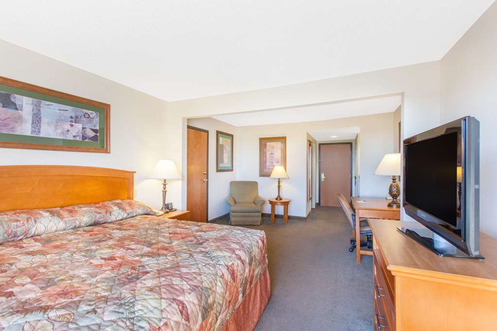 Wingate by Wyndham Bentonville AR - photo 11