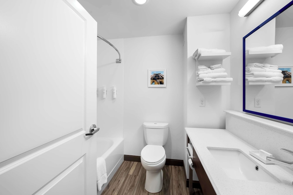 Hampton Inn Dayton Huber Heights - photo 33