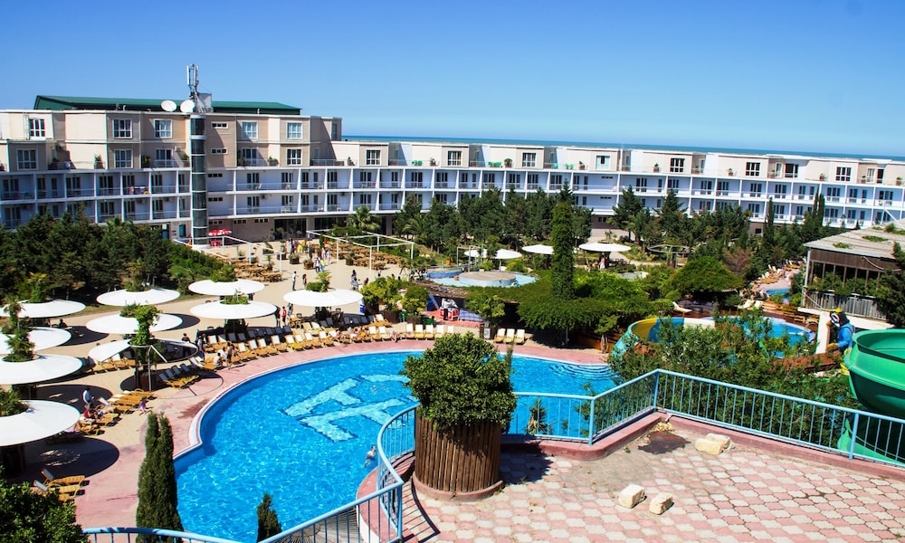 AF Hotel Aqua Park Aparthotel — 4-Star Luxury Hotel in Baku, Azerbaijan